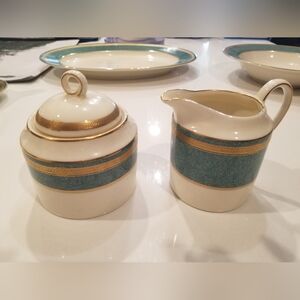 Oscar de La Renta Creamer And Sugar Dish